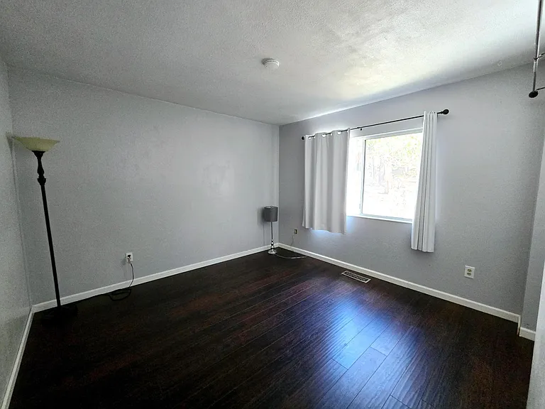 3681 Regina Rd — Photo 15