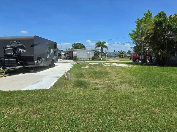 9 Yawl Ln #9, Palm Harbor, FL 34683
