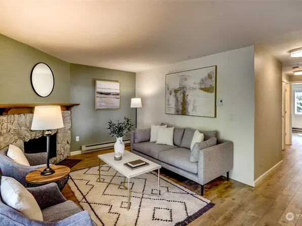 12504 NE 117th Place #A7, Kirkland, WA 98034