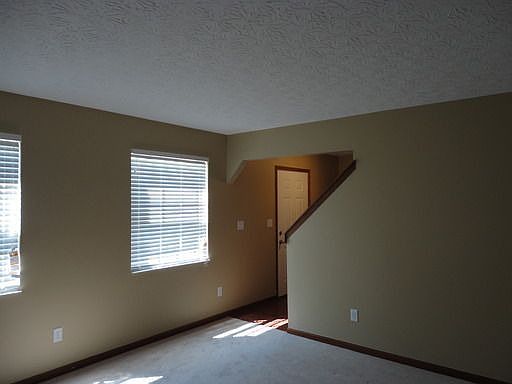 2nd image of 74 Rollingwood Dr
