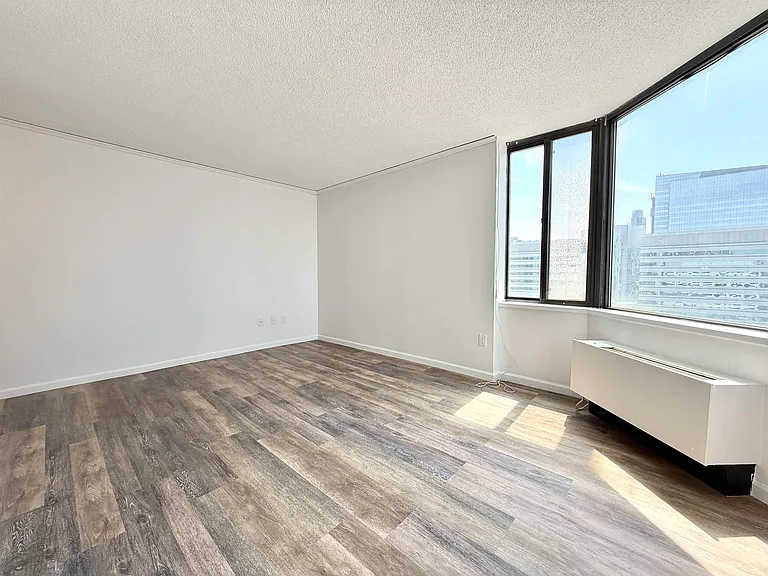 45 River Dr S #1906 — Photo 9