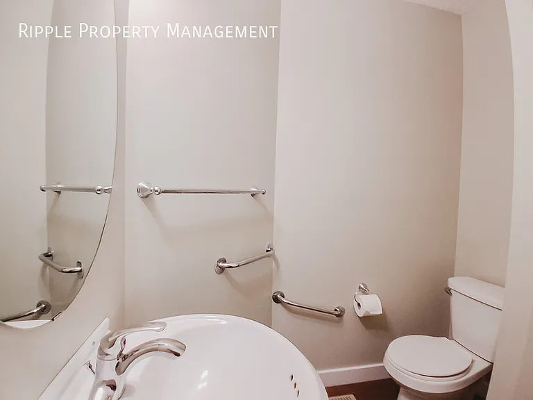 346 Saddlebrook Way NE #UPPER — Photo 18