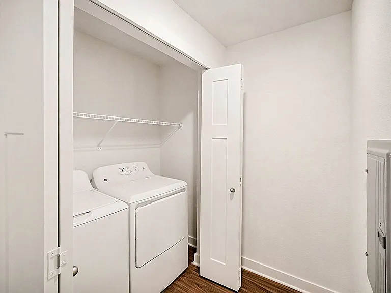 The Grove Apartment Homes — Photo 44