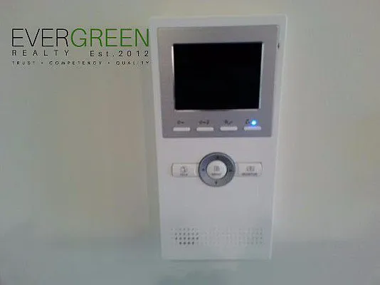 Rented by Evergreen Apartments BK | media 9