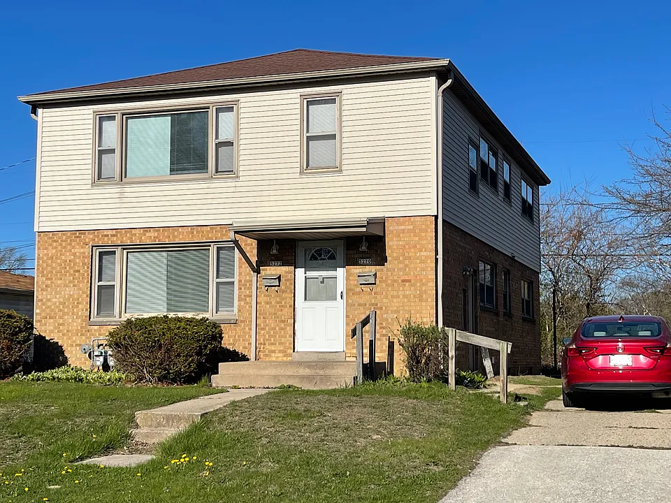5270 N Mohawk Ave