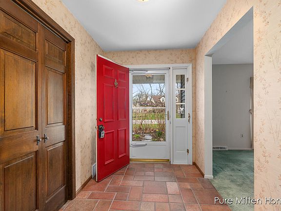 5th image of 3290 Bentwood Dr SE