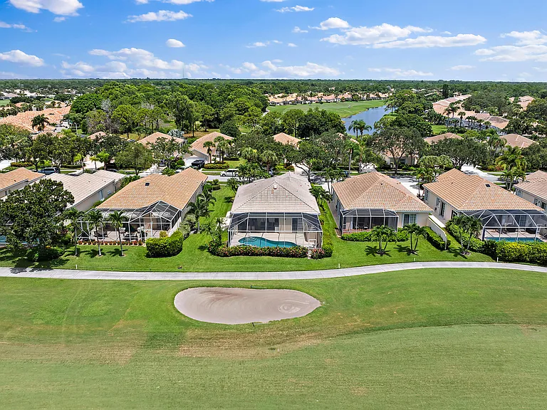 8485 SE Palm Hammock Ln — Photo 48