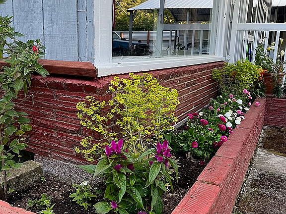 2nd image of 64334 Penny Rd