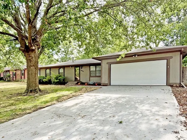 4847 SW Cochise Ave, Topeka, KS 66614