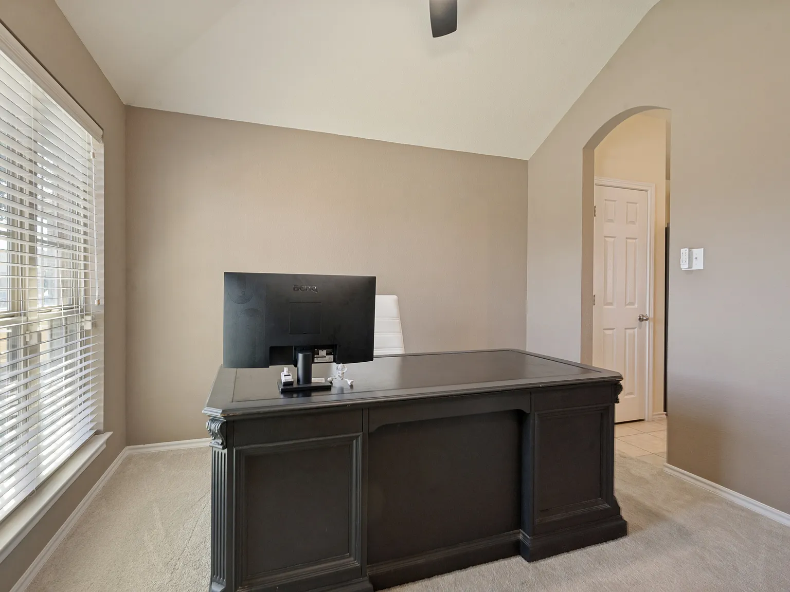 3 bed, 1555 sqft, $2,495 — Photo 4