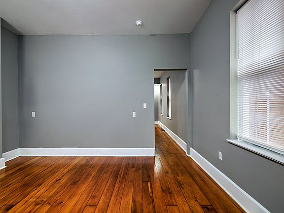 4th image of 59-61 E Lincoln St #59