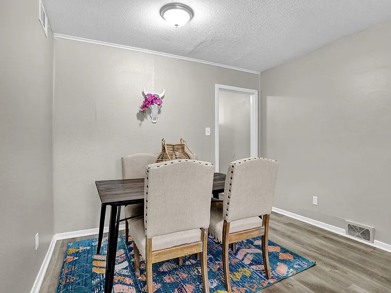 Rhodes Townhomes — Photo 6