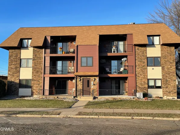 251 3rd St NE Unit 8, Valley City, ND 58072