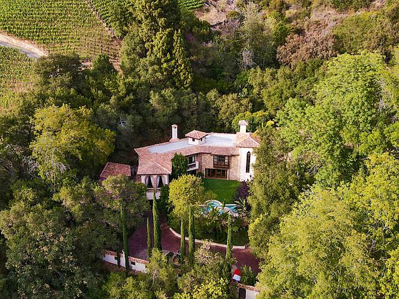 2nd image of 1016 Moraga Dr