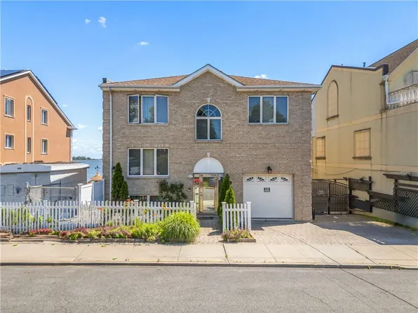 828 Dean Avenue, Bronx, NY 10465