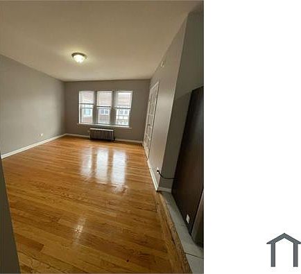 5th image of 1139 E 79th Pl APT 3N
