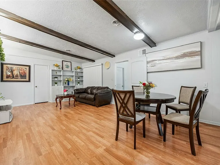 1004 Dominik Dr — Photo 9