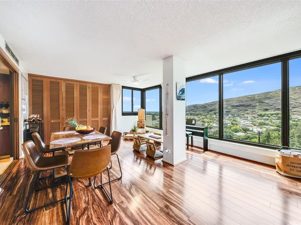 250 Kawaihae St APT 10E, Honolulu, HI 96825