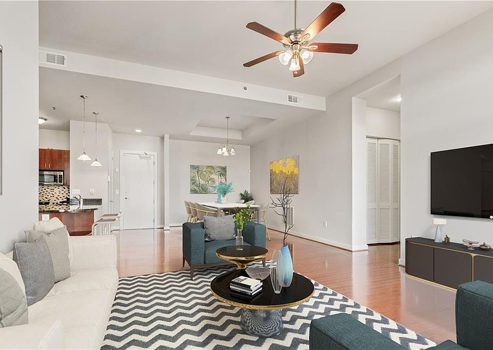 1st image of 711 Cosmopolitan Dr #813