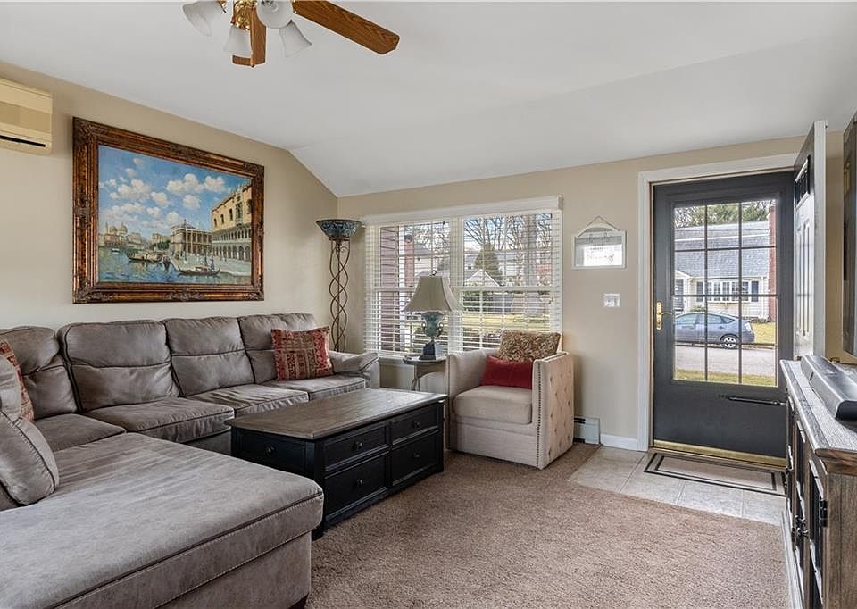 34 Bayberry Ln, East Greenwich, RI 02818 Zillow