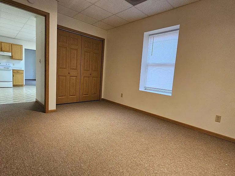 925 N Booth St — Photo 4