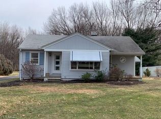4173 Root Rd, North Olmsted, OH 44070