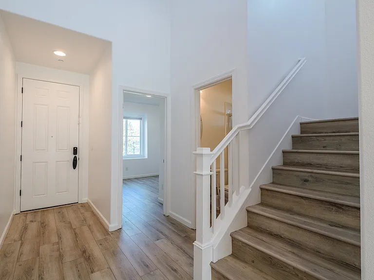 6576 Lopez Way — Photo 8