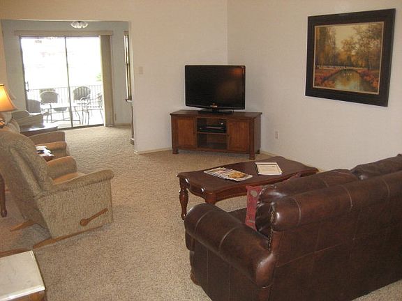 4th image of 316 Rebecca Dr #427