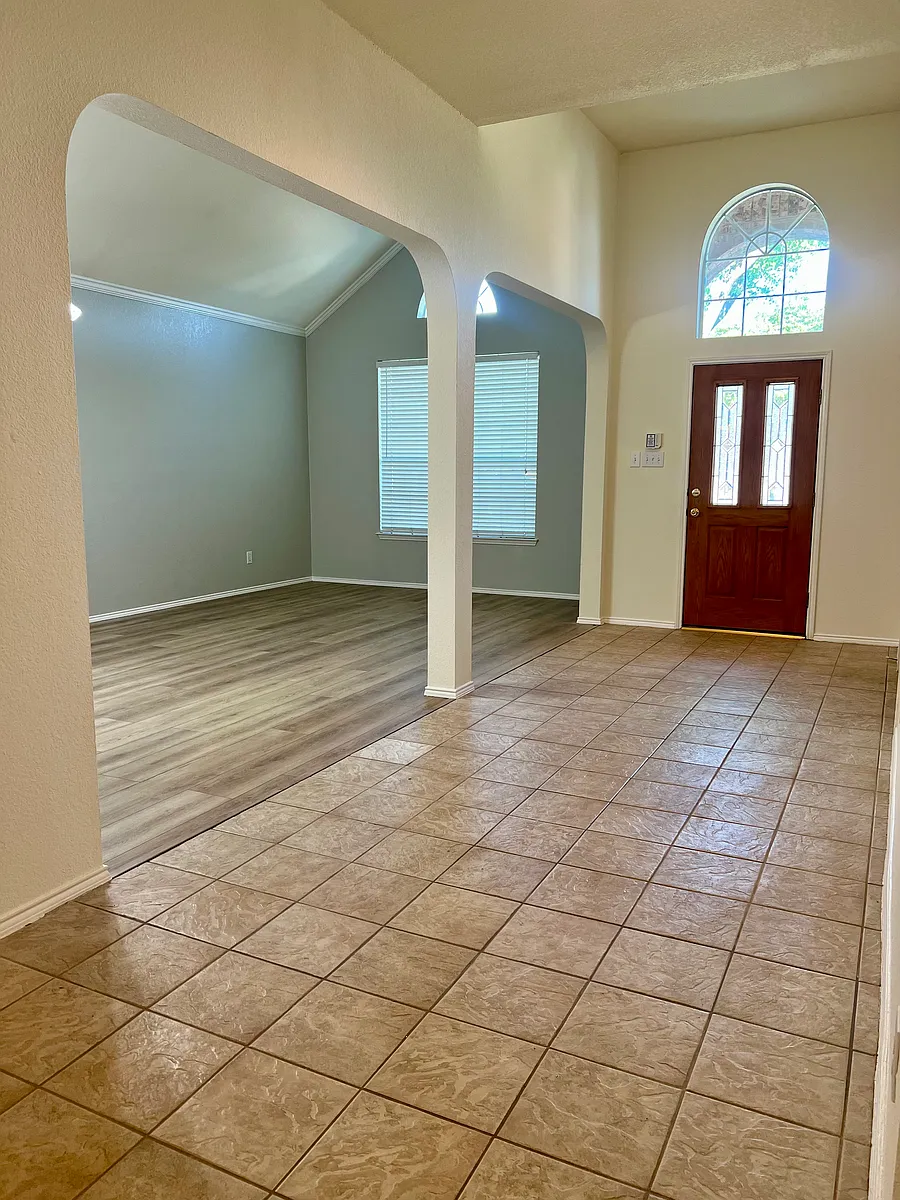 Building Photo - 6715 Highland Crest Ln