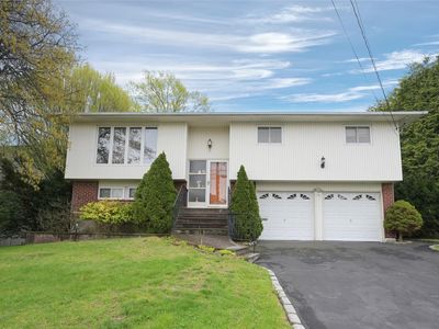 96 Cedar Drive W, Plainview, NY, 11803
