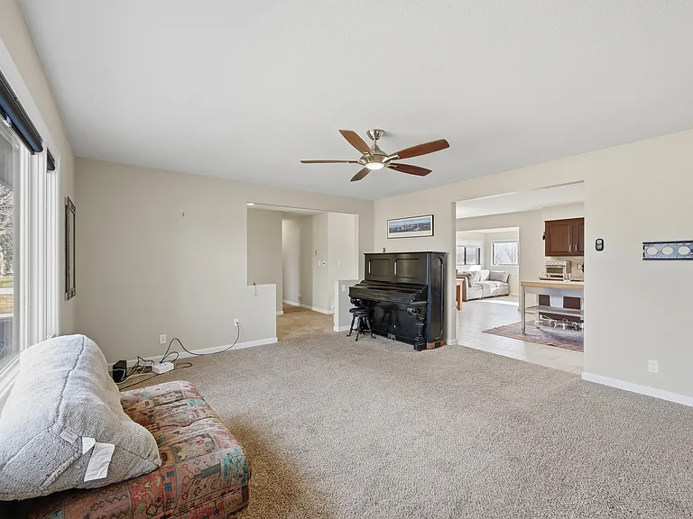 1040 S Fulton St — Photo 7