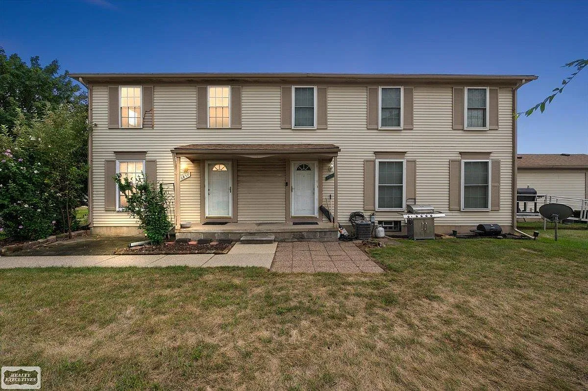 2 bed, 1.0 bath, 1000 sqft, $1,600 — Photo 1
