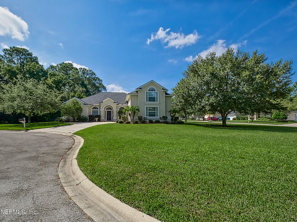 1st image of 217 Hidden Lake Dr