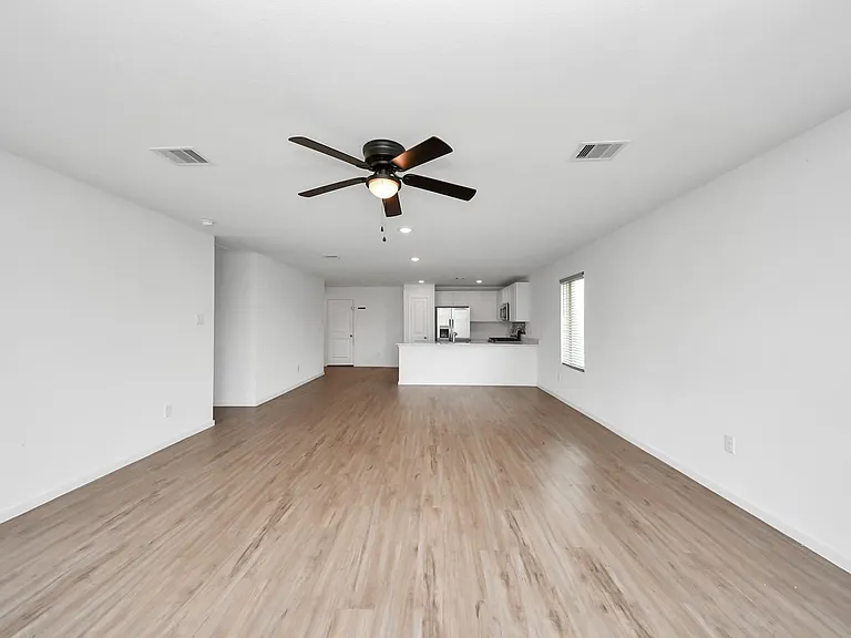 1607 Red Oak Dr — Photo 24
