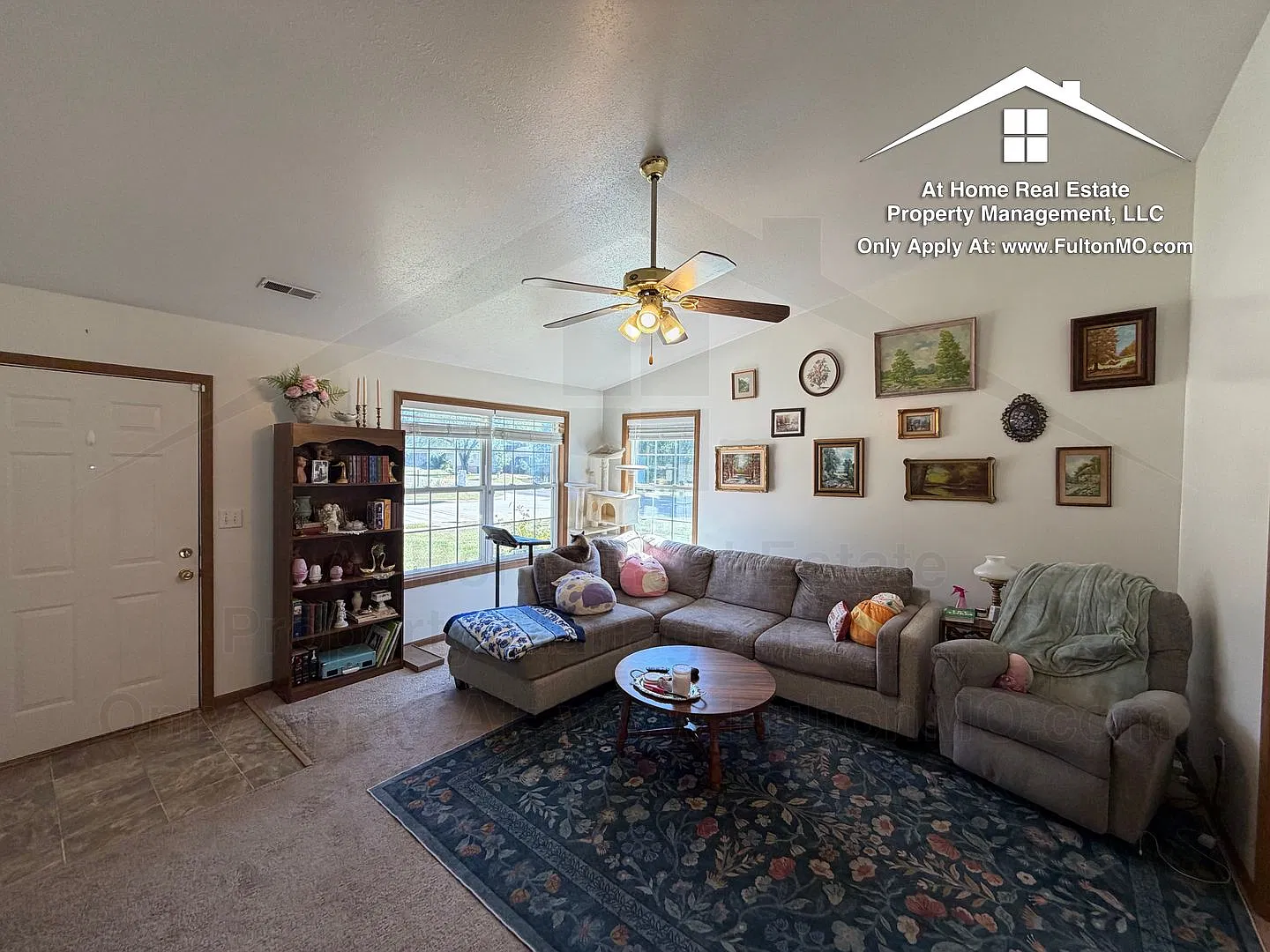 Gates Boulevard 26012603 Duplex — Photo 2