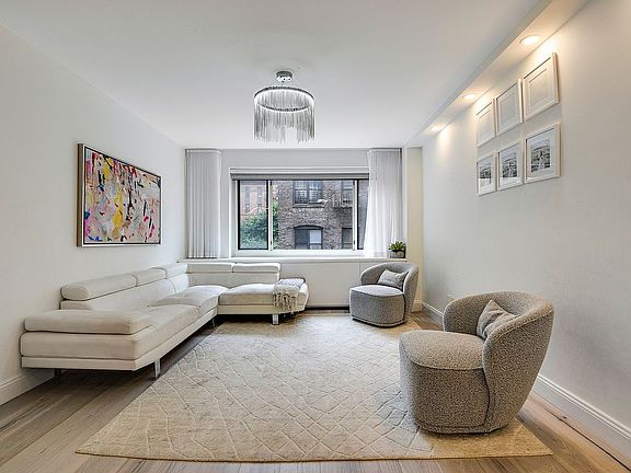 2nd image of 100 W 89th St APT 2O