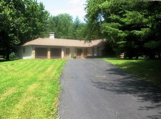 11680 E Goshen Meadows Rd, Mount Vernon, IL 62864