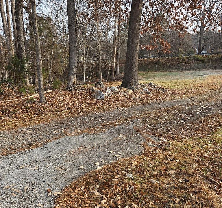 1st image of College Park Dr