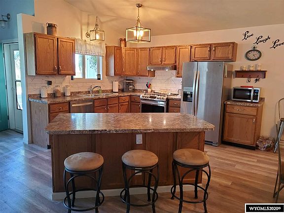 3rd image of 958 N Burritt Ave