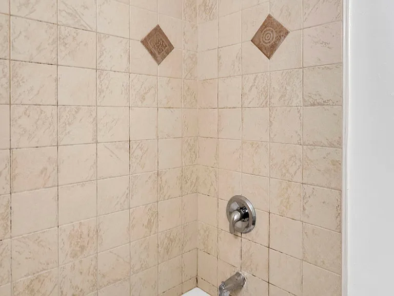 348 W 83rd St #2 — Photo 4