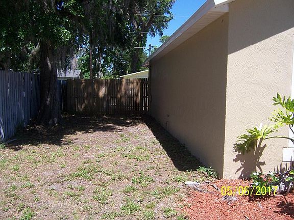 4th image of 2923 Vista Palm Dr