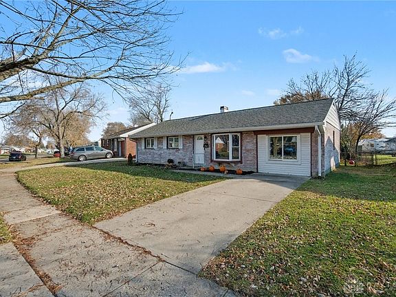 3rd image of 946 N Westedge Dr