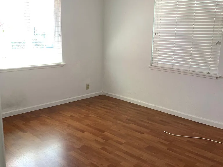 490 Doma Dr — Photo 9