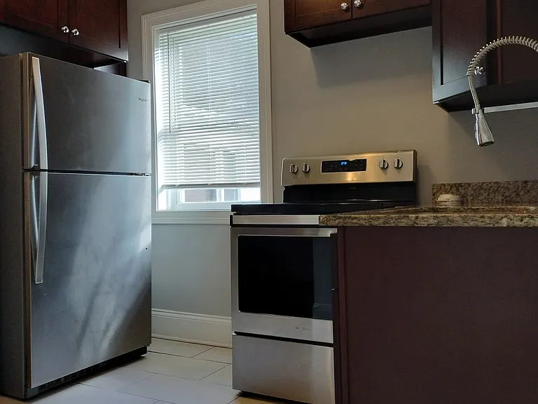 7408 S Eberhart Ave #1R — Photo 7