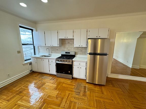 2nd image of 714 Ocean Ave #6R