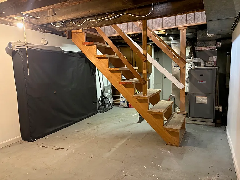 639 Martins Ln — Photo 21