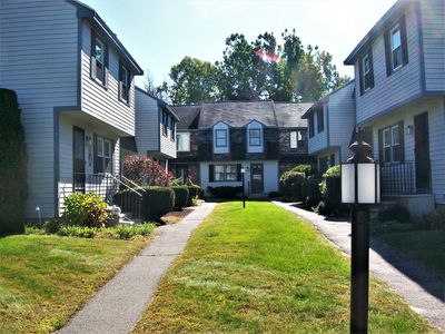 115 Stuart Ave APT 5, Dracut, MA, 01826