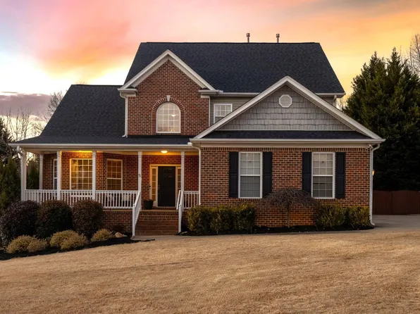 5 Couples Ct, Greenville, SC 29609