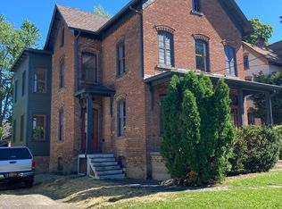 83 High St, Catskill, NY 12414