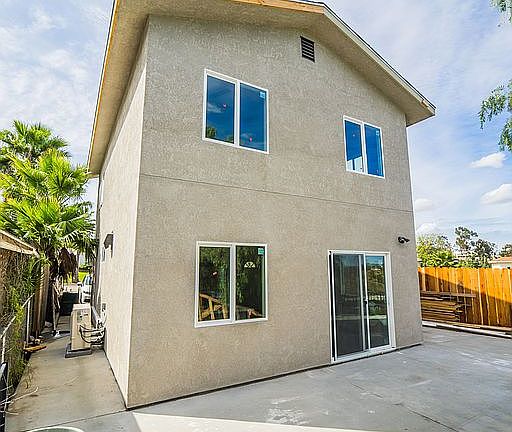 3rd image of 5377-79 E Falls View Dr